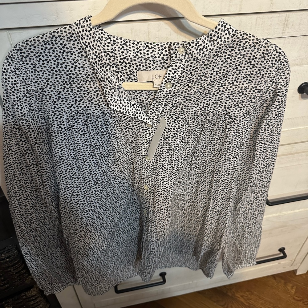 BRand new loft blouse